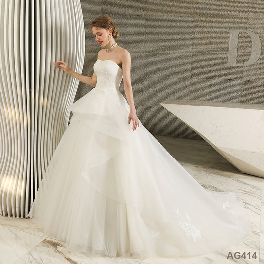 Modern Design Luxury Handmade Factory Sleeveless White Lace Flower Backless v Neck Sexy Wedding Dress