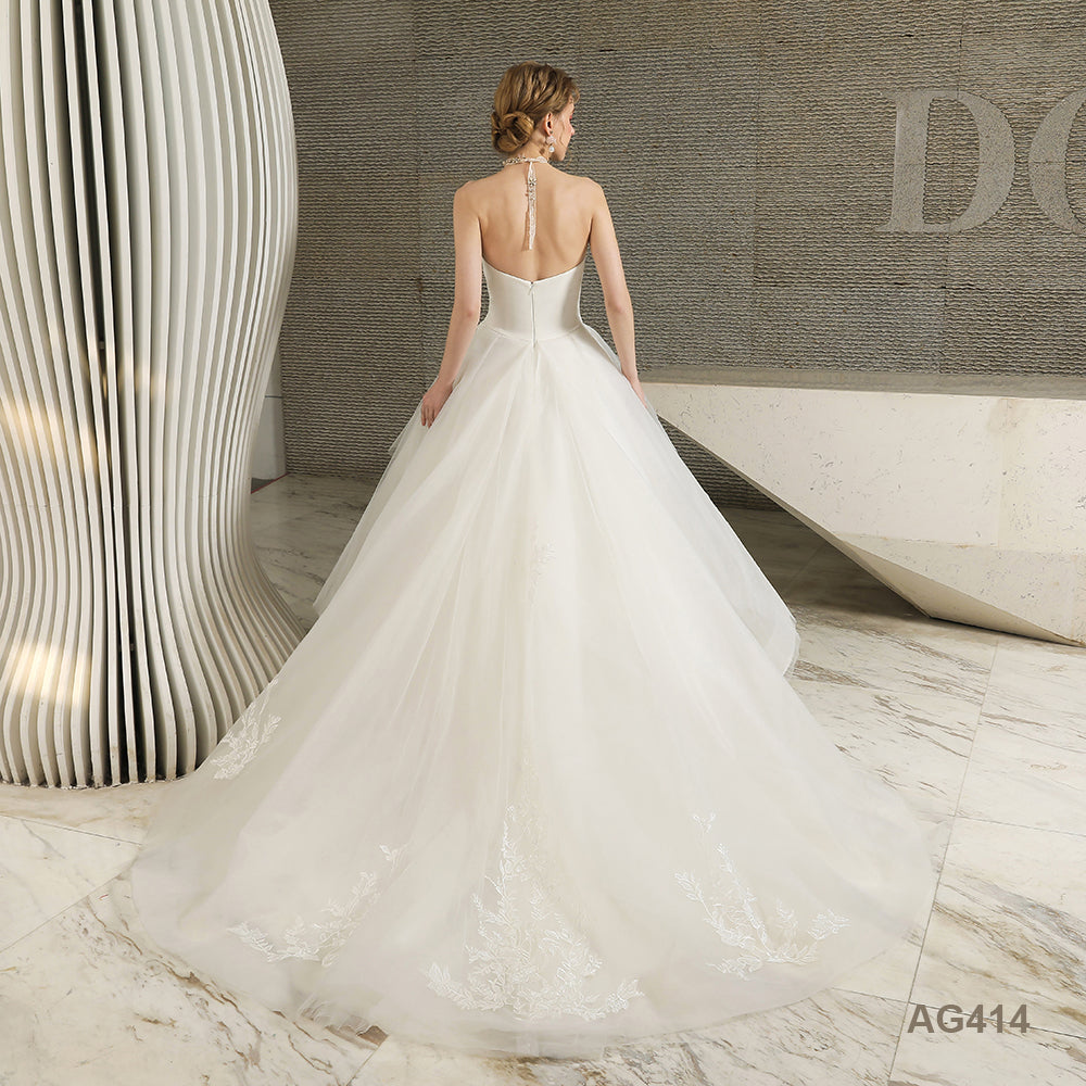 Modern Design Luxury Handmade Factory Sleeveless White Lace Flower Backless v Neck Sexy Wedding Dress