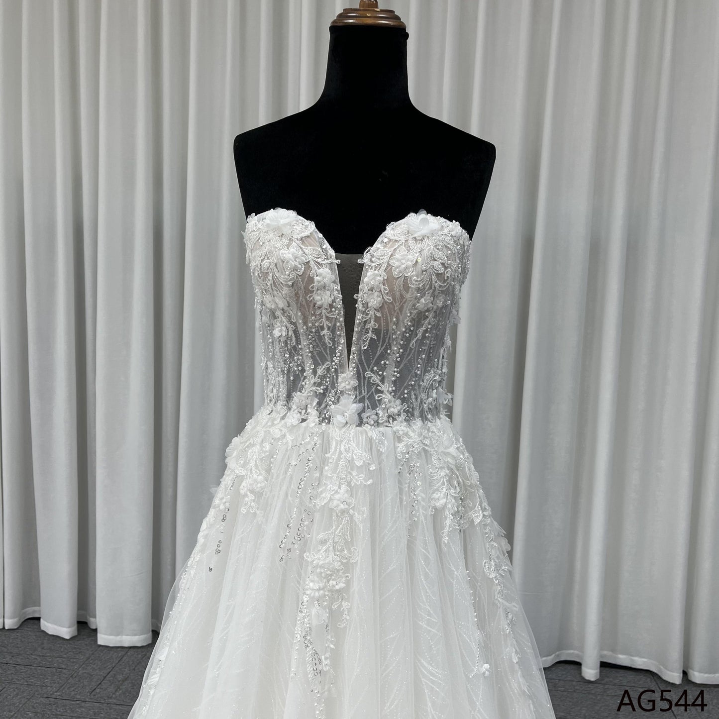 Latest Corset Beaded Bridal Gown A Line Applique Wedding Fashion Dress Off Shoulder Plunging V Wedding Dresses