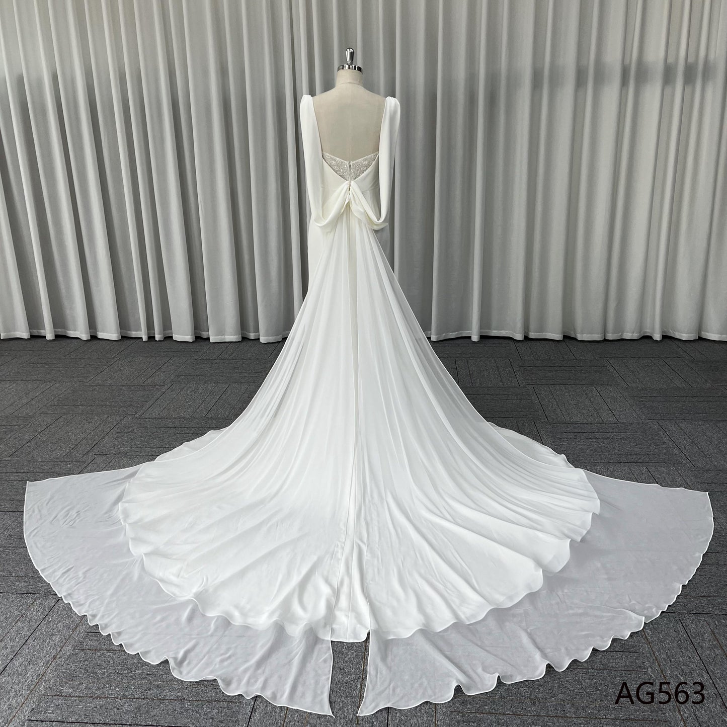 Noble Bride Square Neck Mermaid Pattern Crepe Designer Modern Wedding Dress Bridal Gown