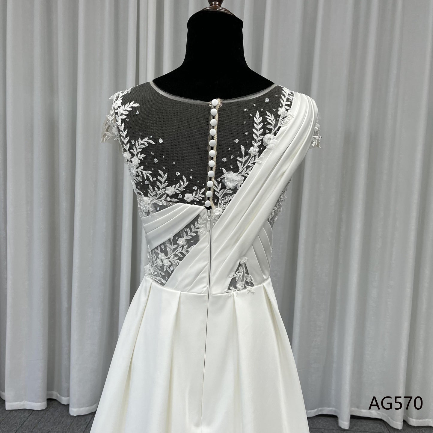Wholesale New Arrivals Sleeveless Women Plus Size Fashion Elegant Luxury Wedding Dress