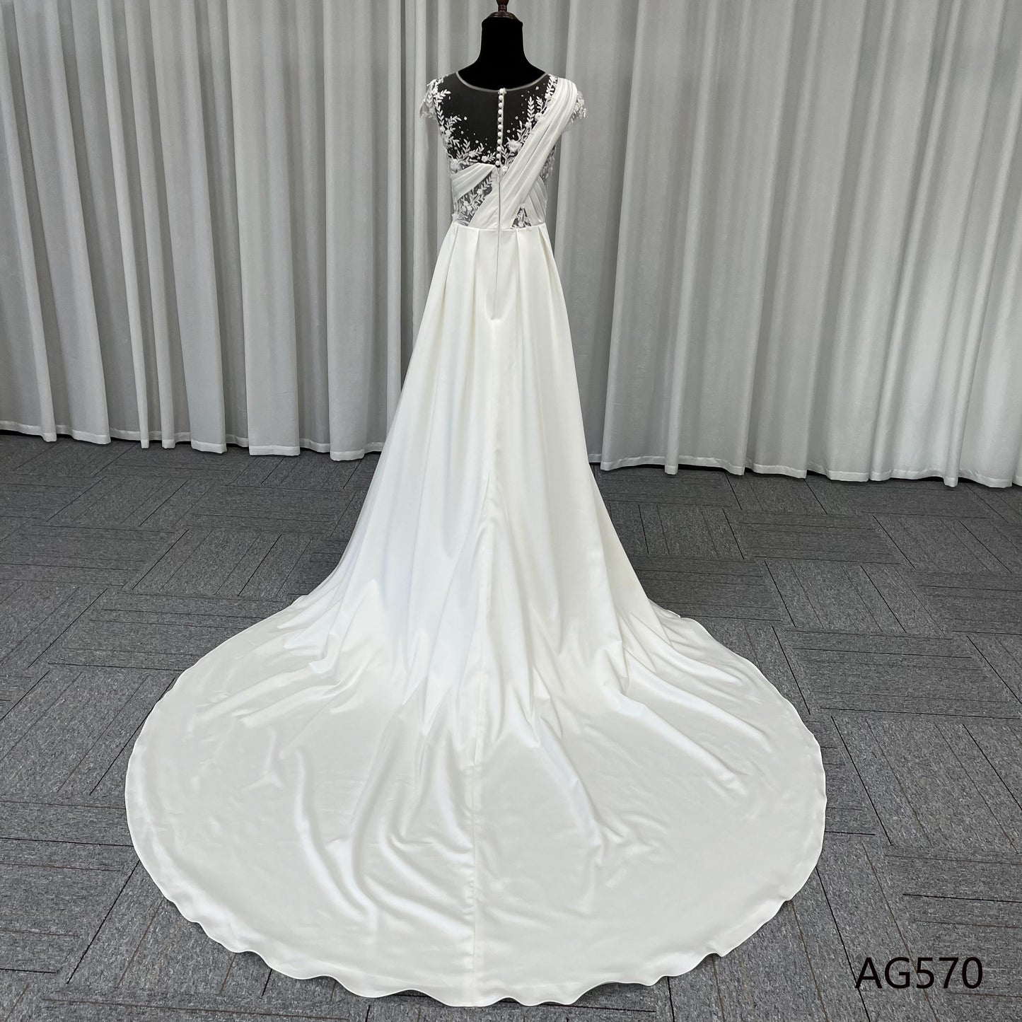 Wholesale New Arrivals Sleeveless Women Plus Size Fashion Elegant Luxury Wedding Dress