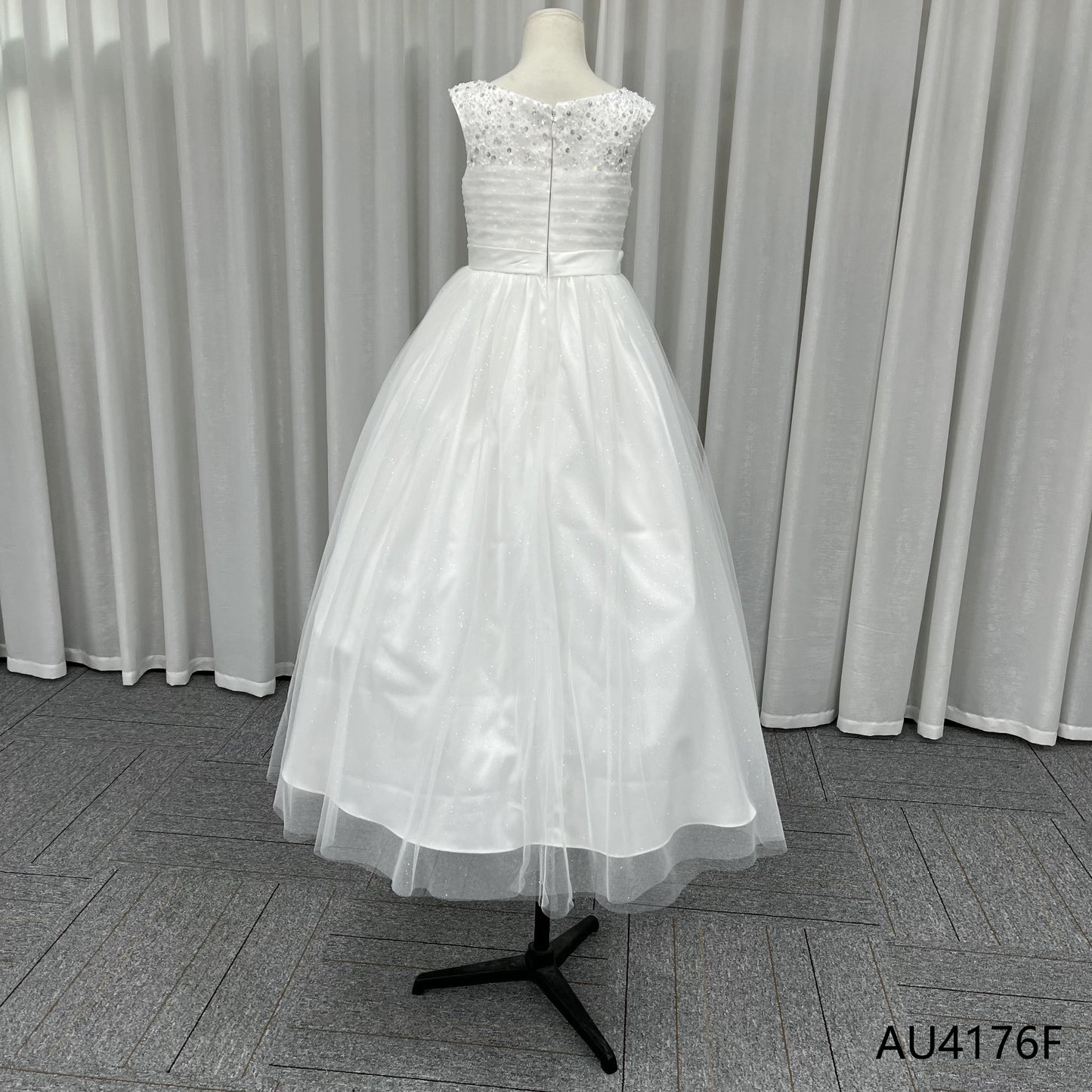 Girl Dress White Frocks Cowl Neckline Short Sleeve Ball Gown Girls First Communion Dress Lace Flower High Quality Dresses