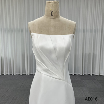 White Wholesale Luxury Mermaid Bridal Wedding Dress Soft Satin Chapel Train Sweetheart Neckline Floral Print for Women