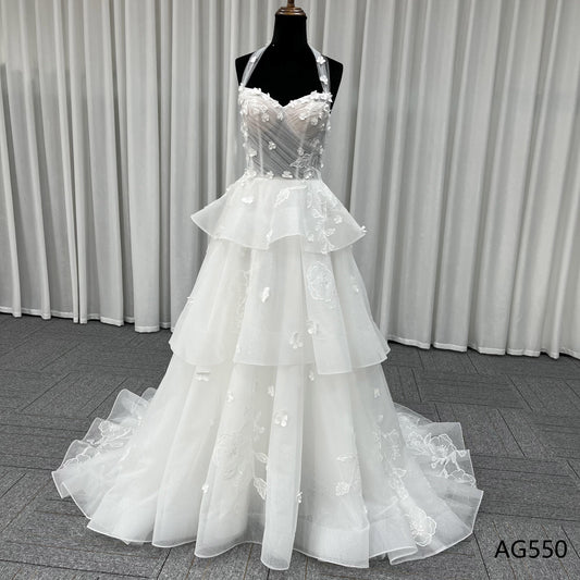 Bridal heavy laBridal heavy lace beaded modest Tiered wedding dress  factory price luxury gown for womence beaded modest Tiered wedding dress  factory price luxury gown for women