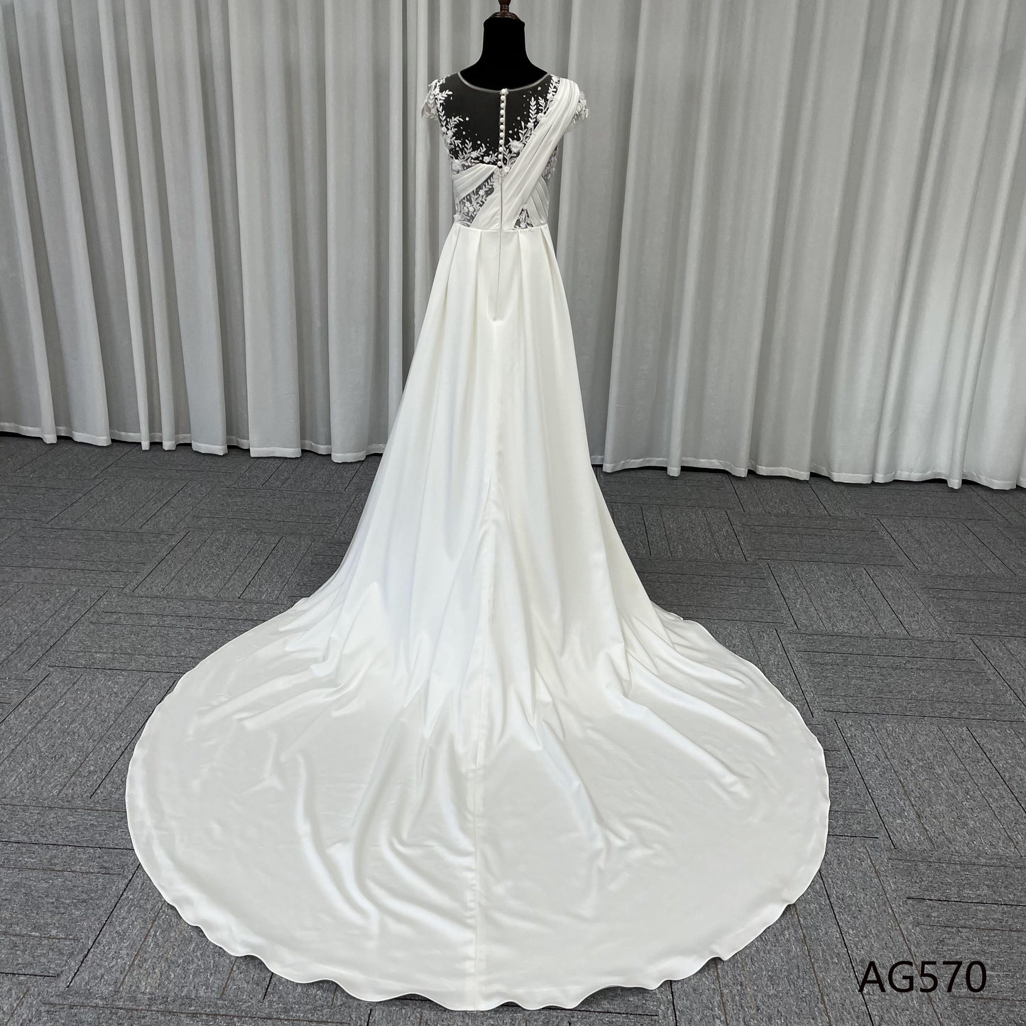 Wholesale New Arrivals  Sleeveless Women Plus Size Fashion Elegant Luxury Wedding Dress