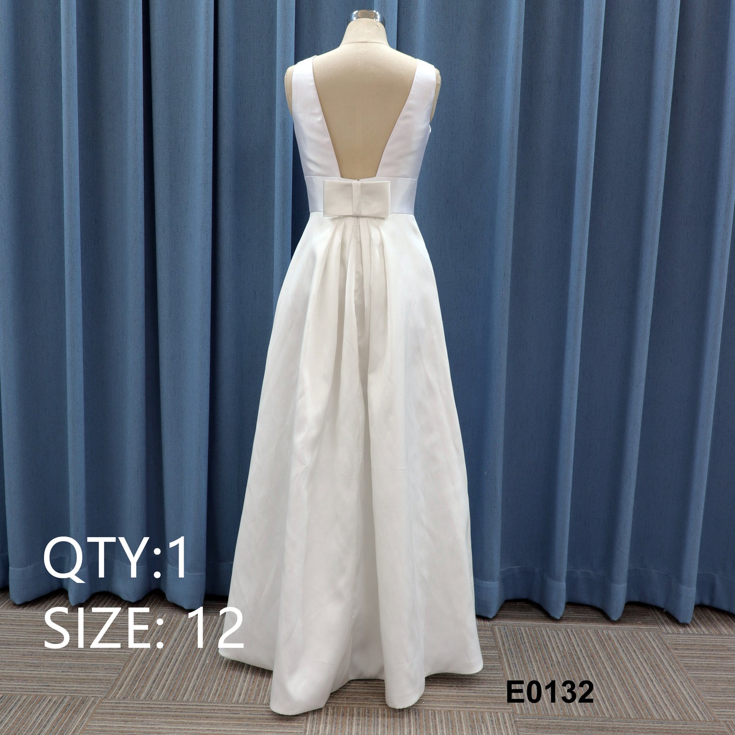 Custom-made white wedding gown Elegant evening gown Bridal gown A-line sleeveless satin wedding gown with hemline