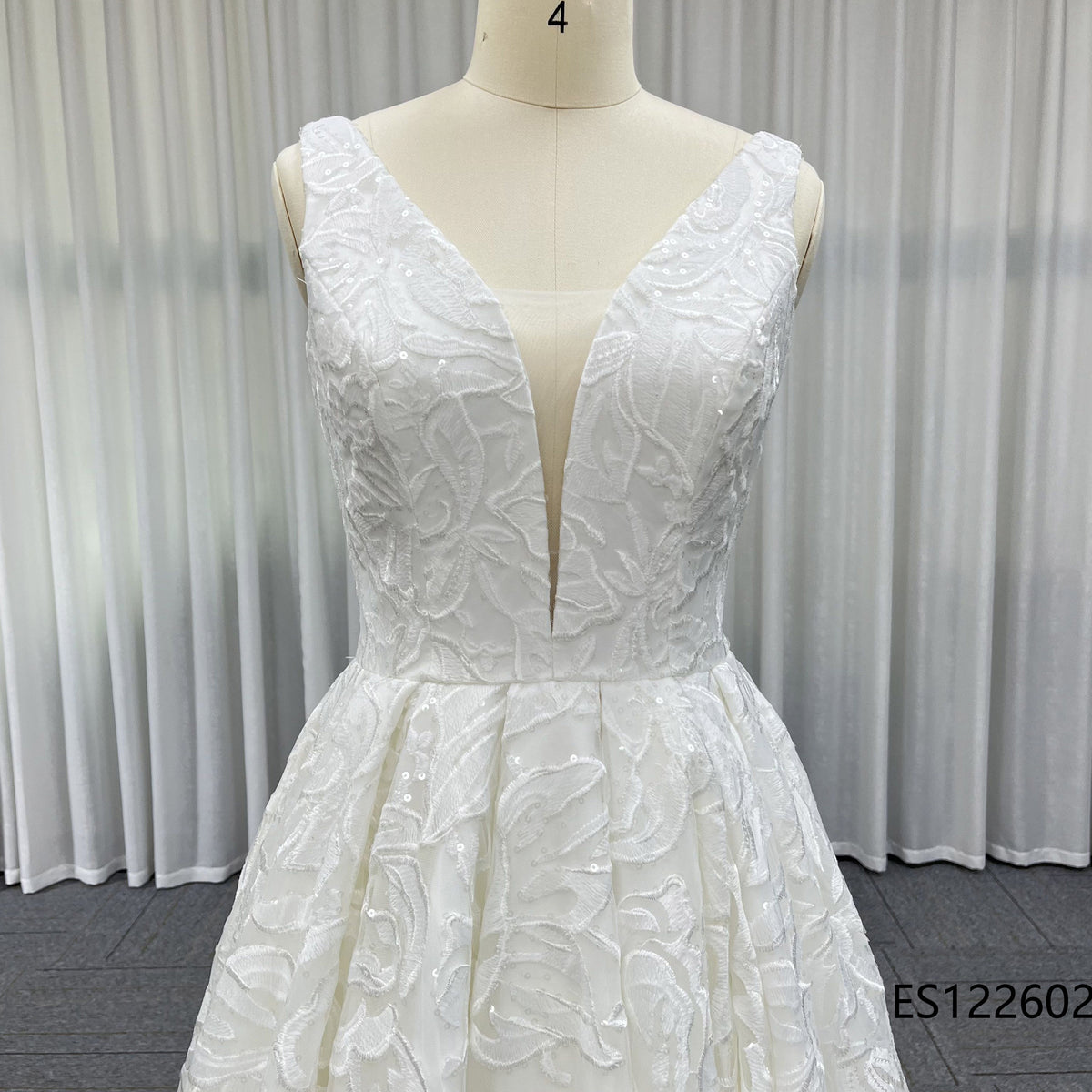 Customized 2026 New Design Ball Gown Lace Wedding Dress Elegant Off the Shoulder Sweetheart Bridal Gown Vestido De Noiva