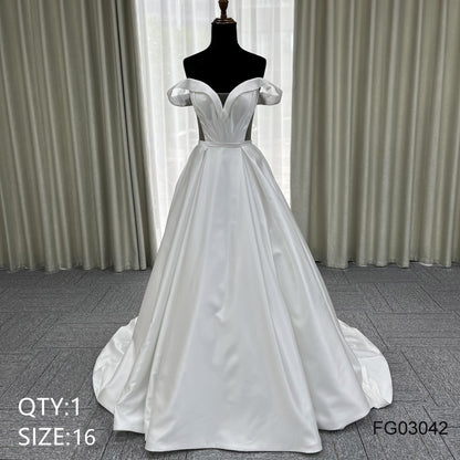 Bridal Wedding Princess Style Satin Wedding Dress Simple Elegant Pure Off-the-Shoulder Trailing Wedding Dress