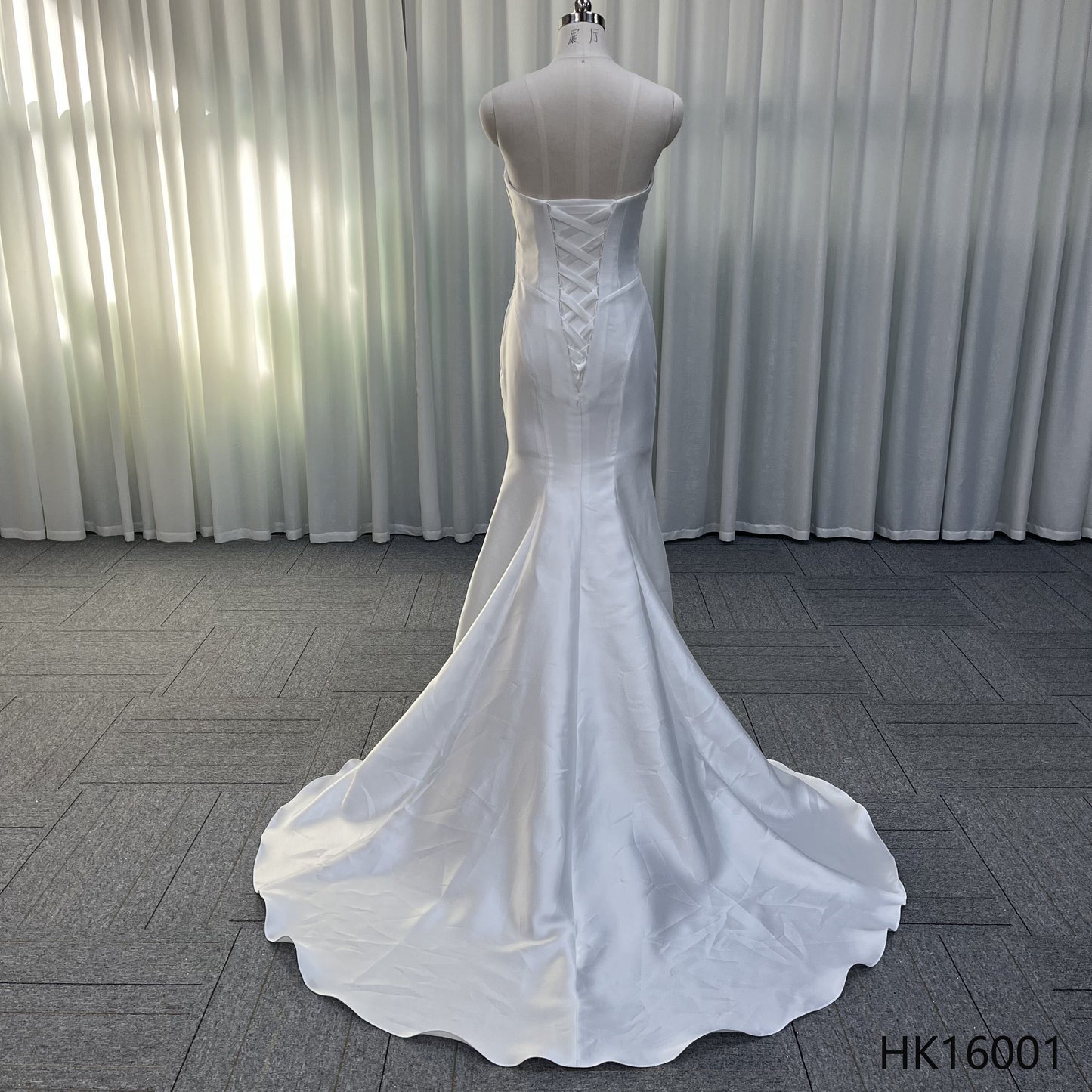 Clean Chic Bride Dress Off Shoulder Pleats Floor Length Mermaid Pattern Simple Wedding Dresses in Satin