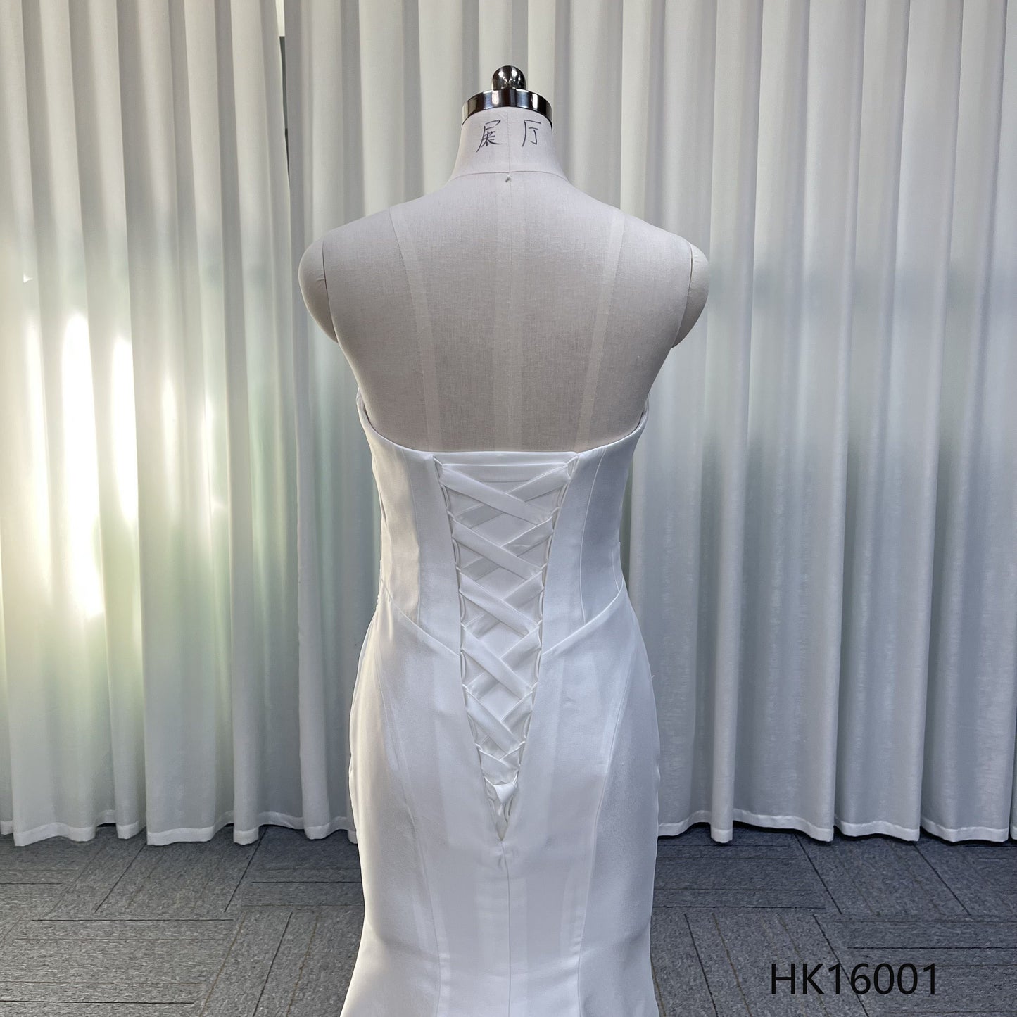 Clean Chic Bride Dress Off Shoulder Pleats Floor Length Mermaid Pattern Simple Wedding Dresses in Satin