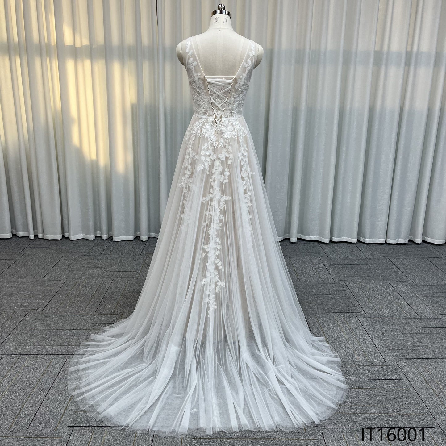 Luxury Spring Wedding Dress for Princess Noble Starry Sequins Backless with Classic Style Elegant Beading Applique Embroidery