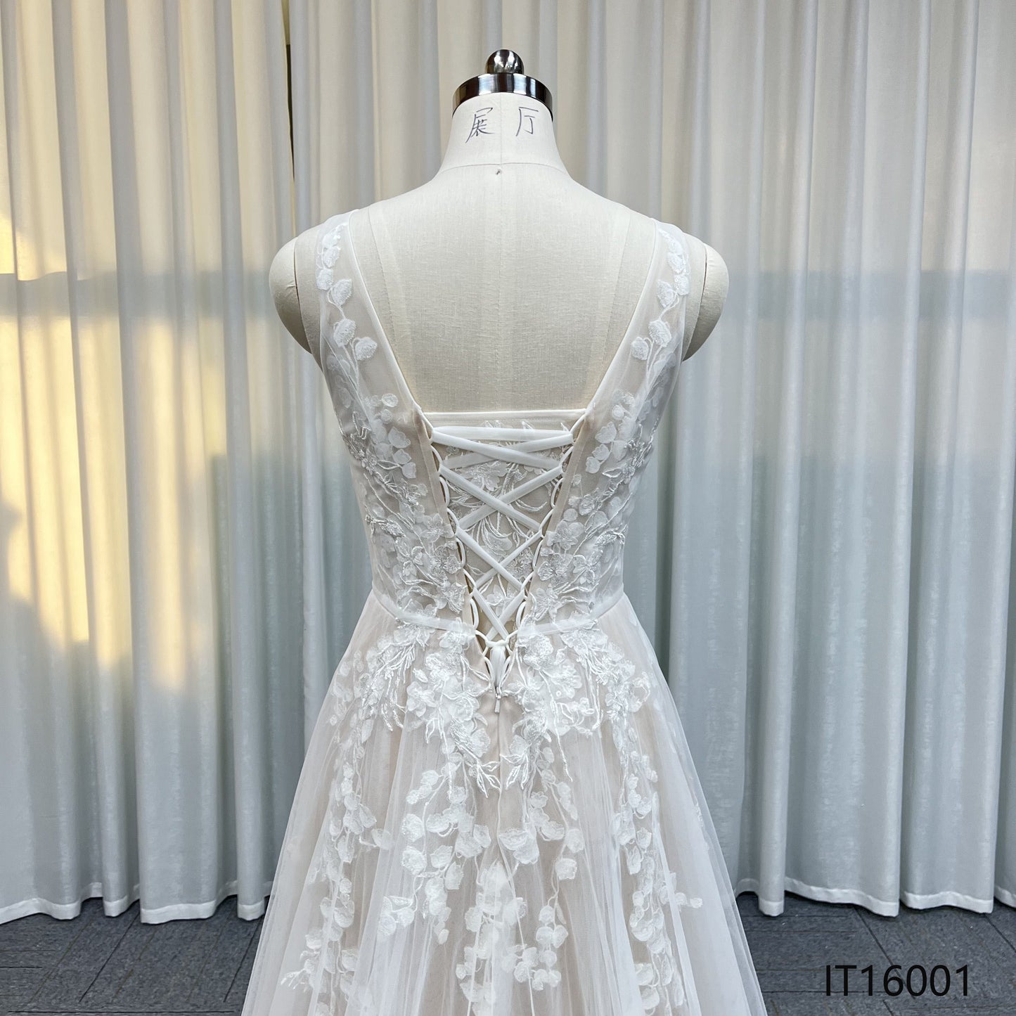 Luxury Spring Wedding Dress for Princess Noble Starry Sequins Backless with Classic Style Elegant Beading Applique Embroidery