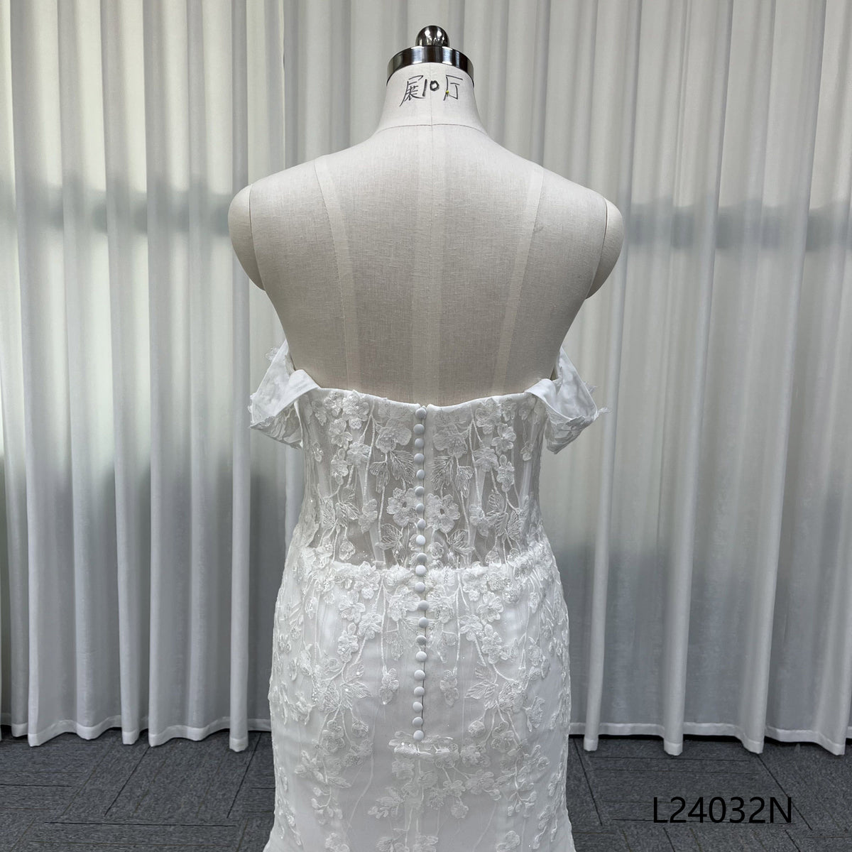 Sweetheart Off Shoulder Mermaid Wedding Dress With Detachable Tulle Overskirt