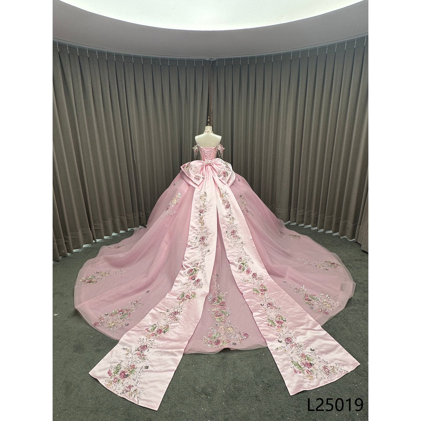 Princess Pink Off-Shoulder Ball Gown Floor-Length Lace Decoration Chapel Train Bow for Quinceanera 15th