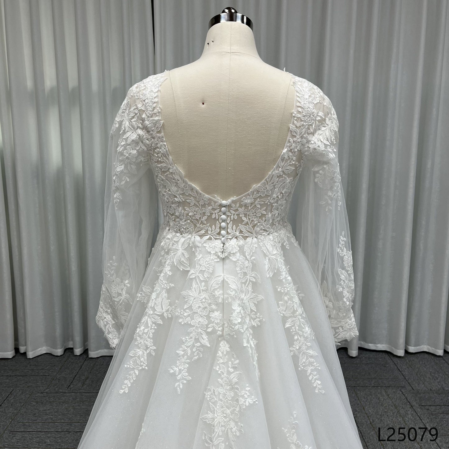 Custom Elegant Bridal Dress With Long Sleeve V-neck Temperament Lace Luxurious A-line Wedding Dress