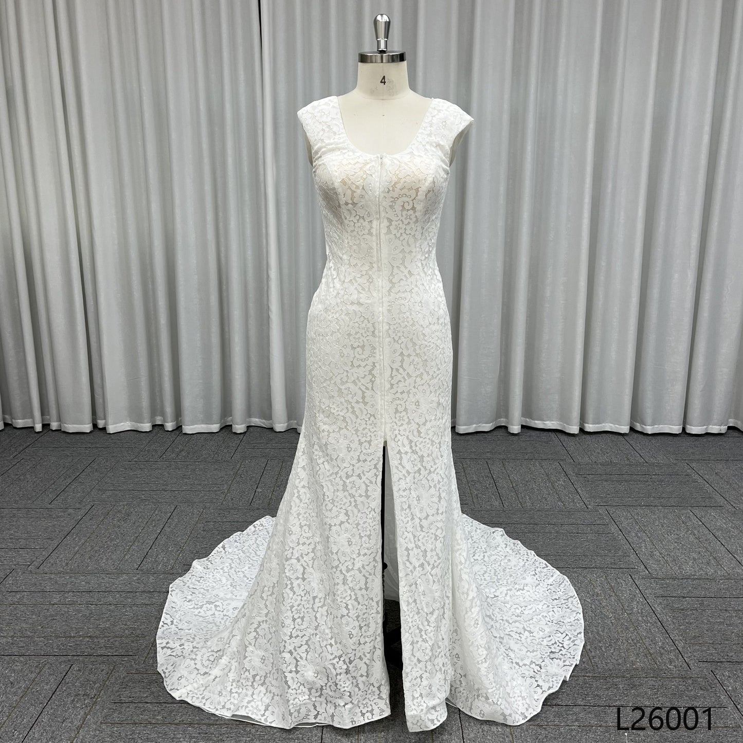 QUEENS GOWN Elegant Mermaid Sleeveless Deep v Slit Embroidery Lace With Big Train Sexy Backless Wedding Dress for Bride
