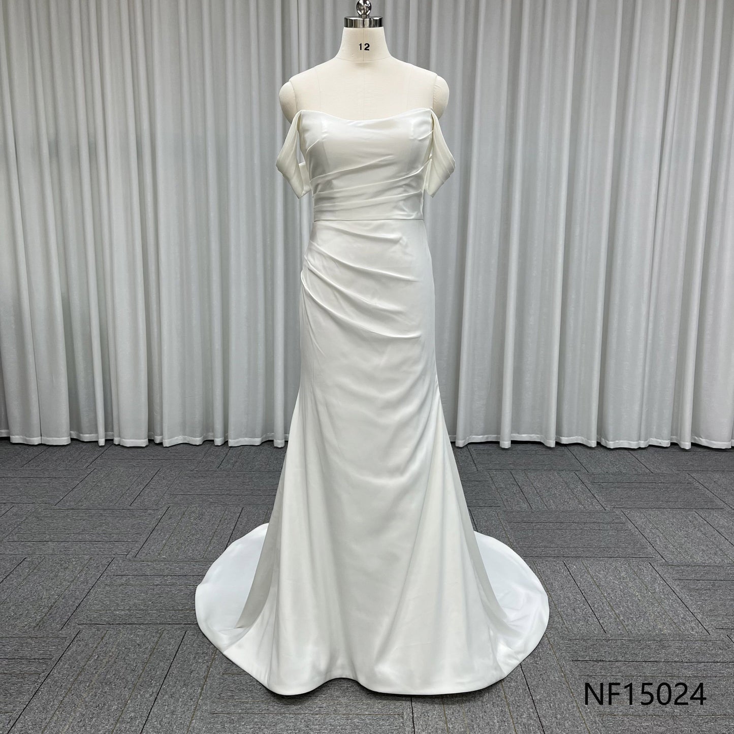 Luxury Sequin Tulle Mermaid Bride Dress Sweetheart Corset Wedding Gown Long Flared Train