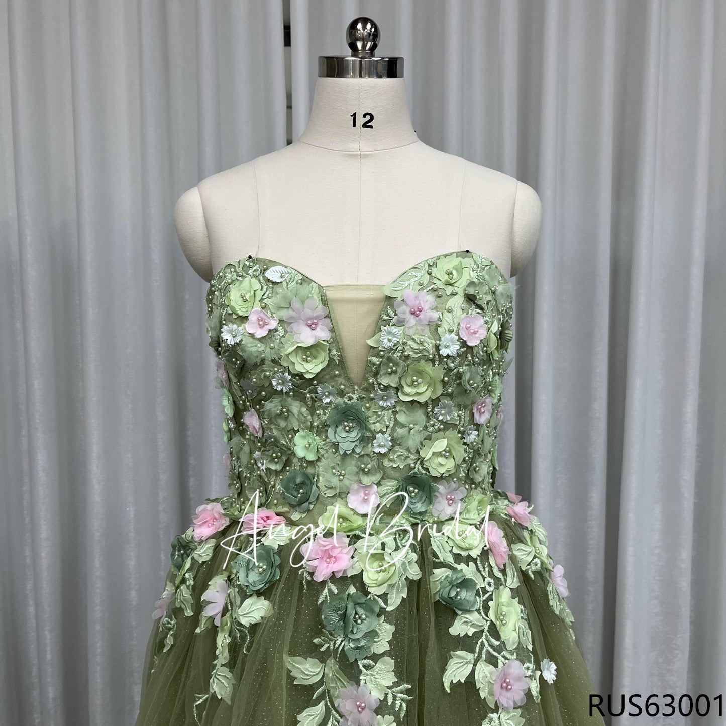 Quinceanera Ball Gowns Girls Dress 15 Years Party Lace 3D Flowers Princess Skirt Off-Shoulder Skirt