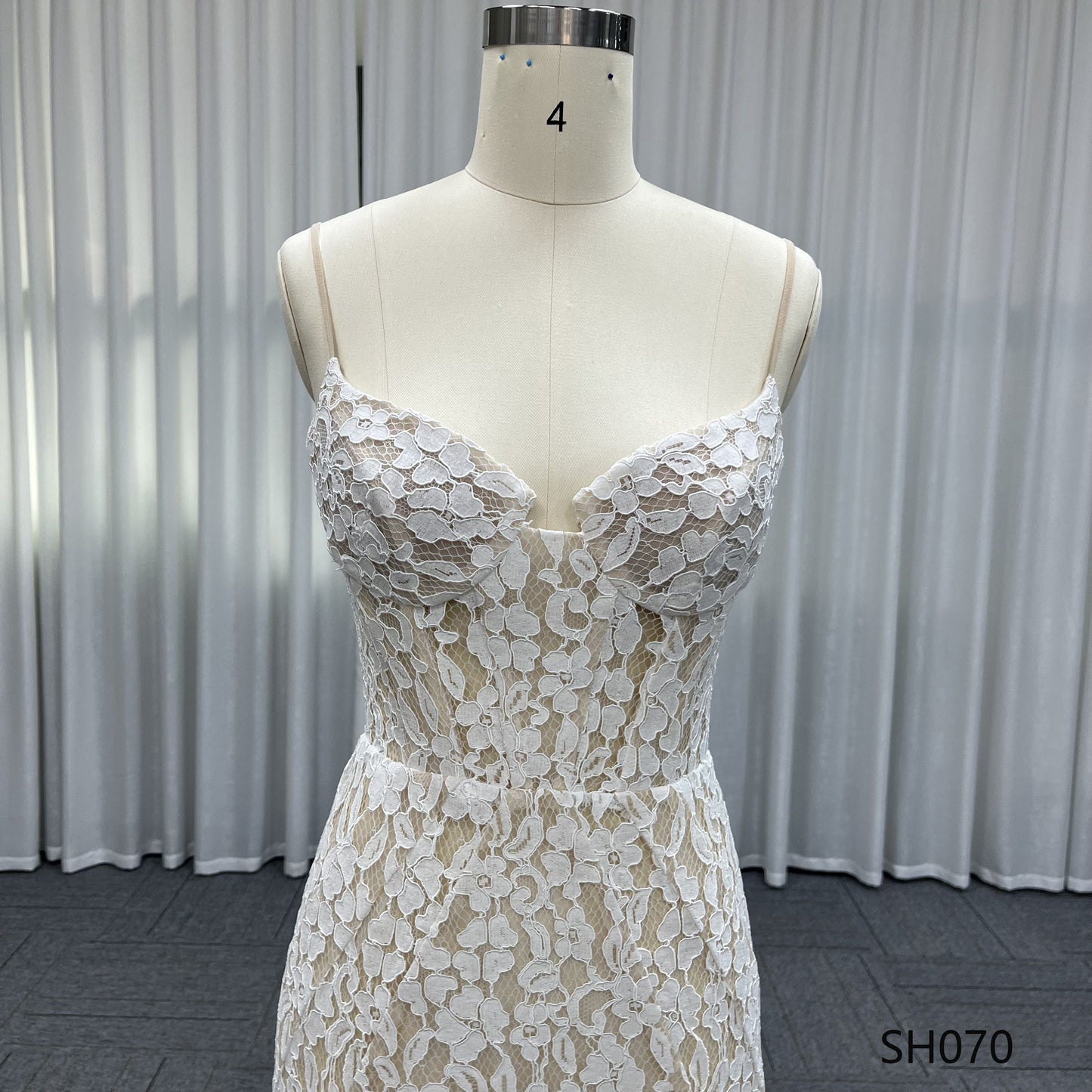 New Soft Yarn High Quality Trumpet Lace Embroidery Sex High End Fishtail Wedding Dresses for Bride Lady Elegant Wedding Dress