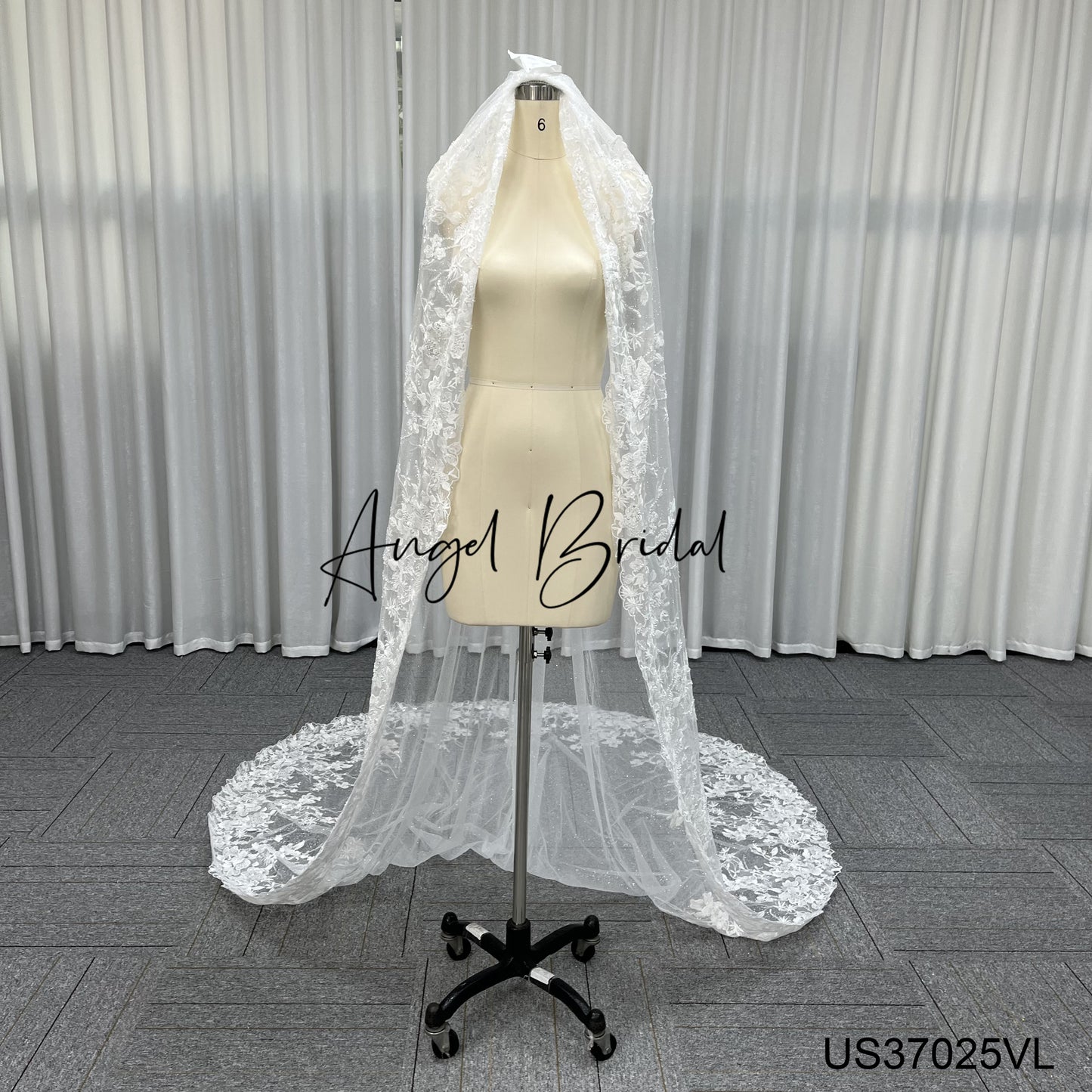 Custom Made Long Bride Veil Comb One Layer 3D Lace Appliques Ivory Tulle Bridal Veils for Wedding