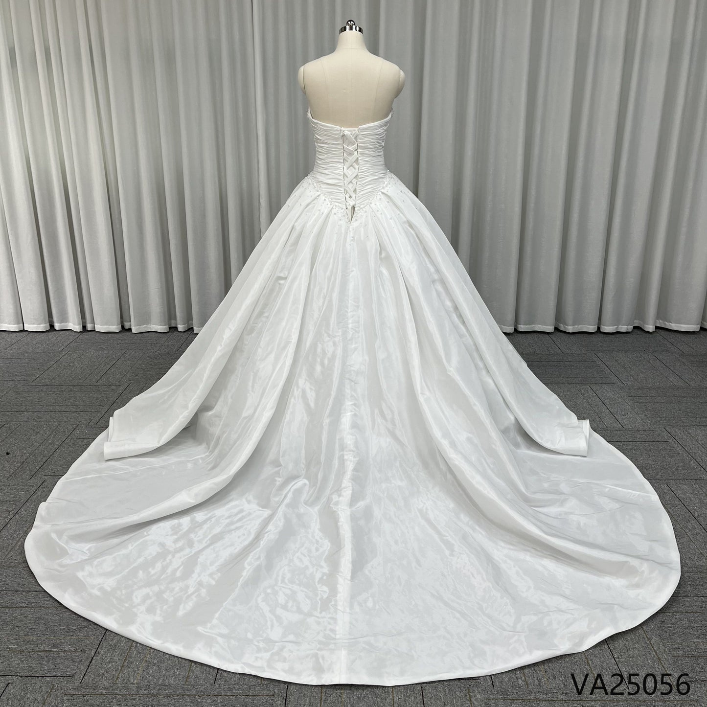 Modern Satin Wedding Dress 100% Real Photos High Quality Ball Gown Sequined Lace Crystal Applique