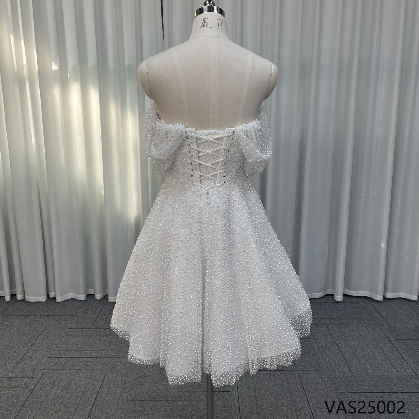 Bespoke modern off-the-shoulder beaded mini wedding dress birthday party dress, plus-size womens ball gown