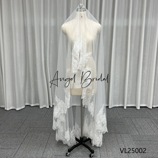 Luxury One-Layer Bride VeilHigh Quality Wedding Accessories with Embroidered Veil Comb Wholesale Bridal Veil